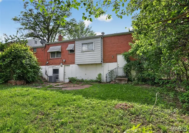 Photo 4 of Single family home for sale at 9466 Adler Ave, Saint Louis, MO 63137 | MLS# MIS26023529 | Listing updated on 2026-09-22