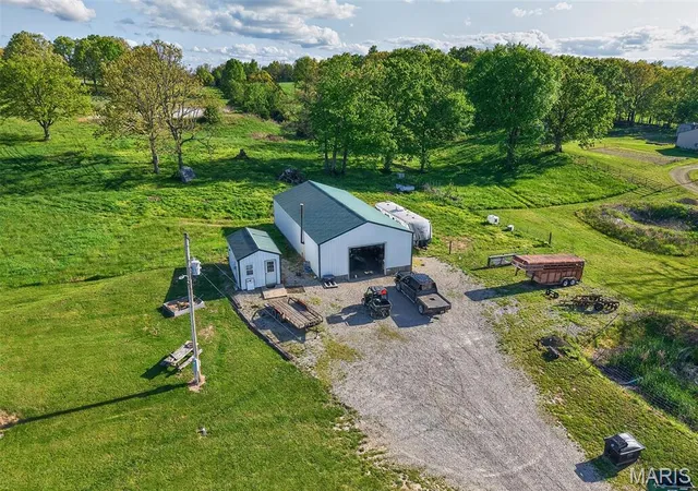 Photo 3 of Single family home for sale at 23856 Dove Rd, Lebanon, MO 65536 | MLS# MIS26023601 | Listing updated on 2026-04-28