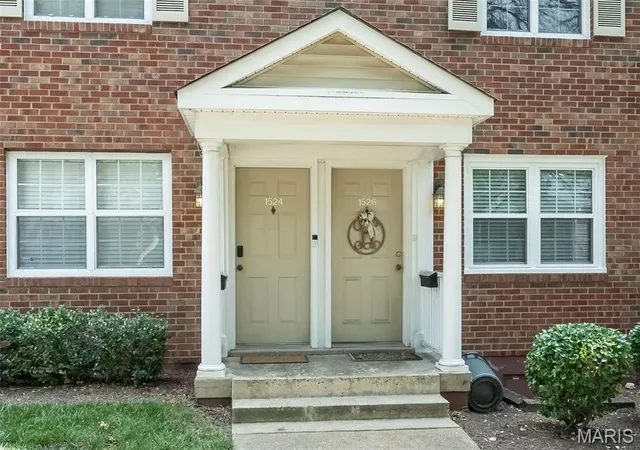 2nd image of 1526 Thrush Ter, Saint Louis, MO 63144 | MLS# MIS26023611