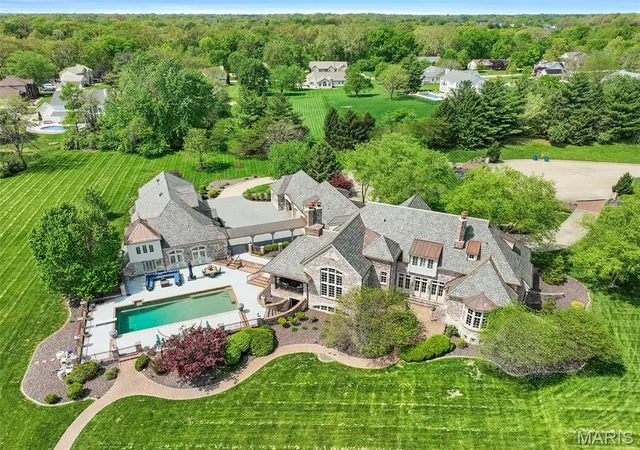 Photo 1 of Mansion for sale at 2102 Clairmont Dr, Belleville, IL 62221 | MLS# MIS26023681 | Listing updated on 2026-10-15