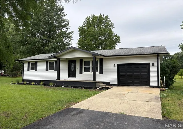 Homes for sale in Dexter, MO | 12157 County Road 637, Dexter, MO 63841 | MLS# MIS26023774