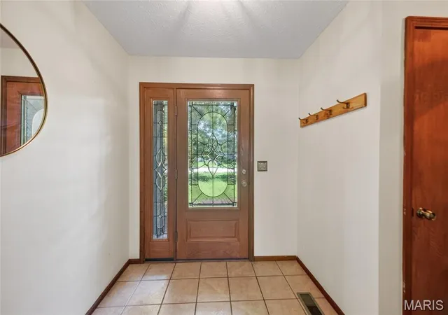 Homes for sale in Lebanon, MO | 324 Lantern Ln, Lebanon, MO 65536 | MLS# MIS26023842