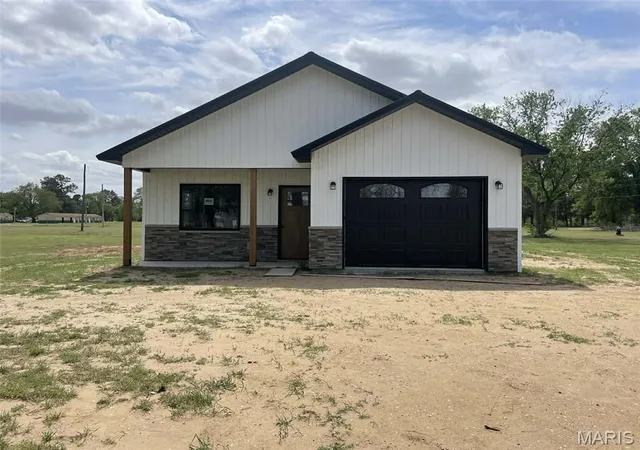 Photo 2 of Single family home for sale at 907 Arnold, Malden, MO 63863 | MLS# MIS26023849 | Listing updated on 2026-10-15