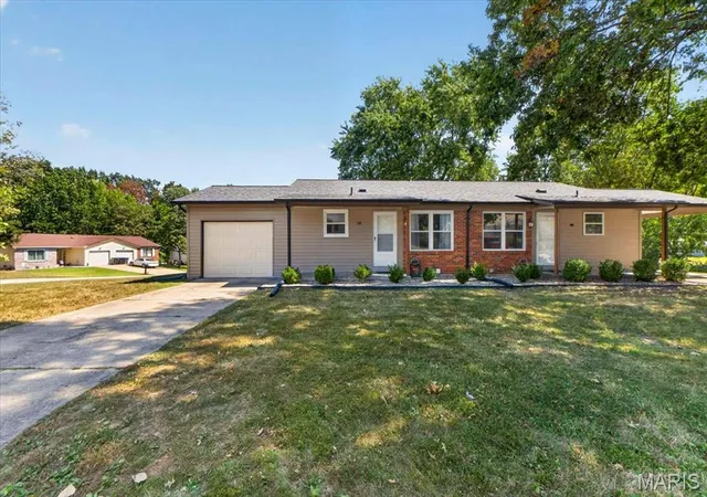 Photo 1 of Single family home for sale at 50 Laura Dr, Saint Peters, MO 63376 | MLS# MIS26023853 | Listing updated on 2026-09-17