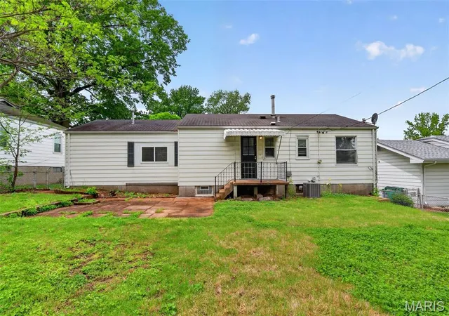 Homes for sale in Saint Louis, MO | 10220 Tappan Dr, Saint Louis, MO 63137 | MLS# MIS26023951