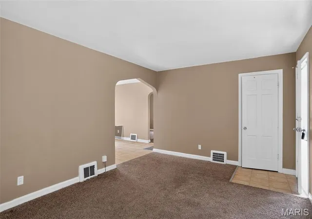 Photo 4 of Single family home for sale at 2049 Coleridge Dr, Saint Louis, MO 63136 | MLS# MIS26024006 | Listing updated on 2026-10-22