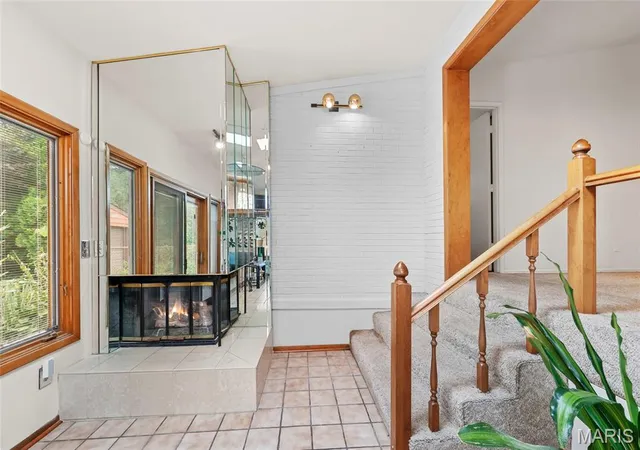 Photo 4 of Single family home for sale at 508 Crestvale Dr, Saint Louis, MO 63119 | MLS# MIS26024080 | Listing updated on 2026-10-05