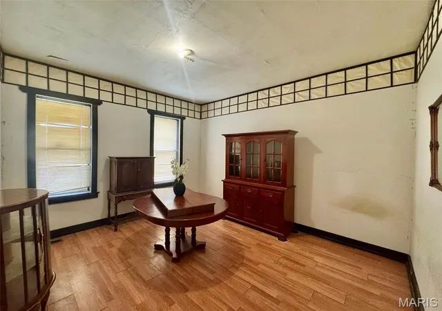 4th image of 608 Adams, Quincy, IL 62301 | MLS# MIS26024111