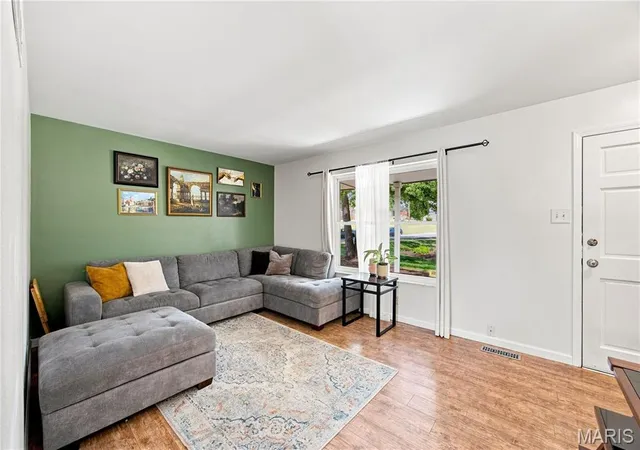 5th image of 4434 Pegasus Dr, Saint Louis, MO 63129 | MLS# MIS26024113