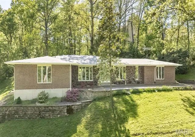 Photo 1 of Single family home for sale at 4200 Wincliff Dr, St Charles, MO 63304 | MLS# MIS26024126 | Listing updated on 2026-09-13