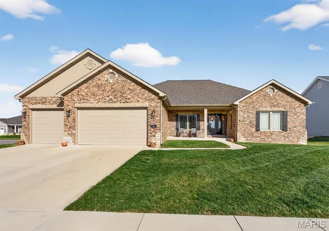 Photo 1 of Single family home for sale at 1300 Renwick Way Ct, O Fallon, IL 62269 | MLS# MIS26024151 | Listing updated on 2026-09-14