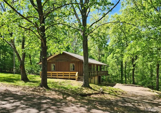 Homes for sale in Sullivan, MO | 33 Pawnee Dr, Sullivan, MO 63080 | MLS# MIS26024176