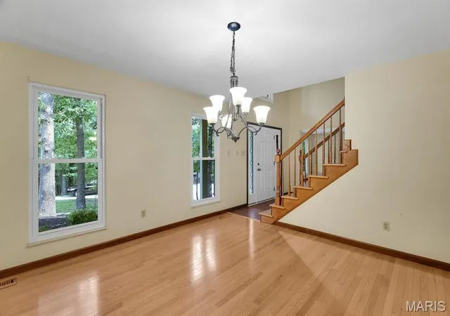 2nd image of 1508 Redbriar Dr, High Ridge, MO 63049 | MLS# MIS26024181
