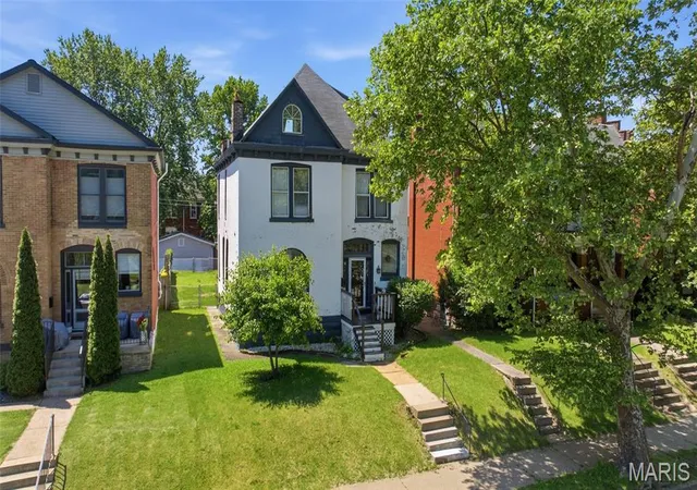 3rd image of 3810 Arsenal St, St Louis, MO 63116 | MLS# MIS26024216