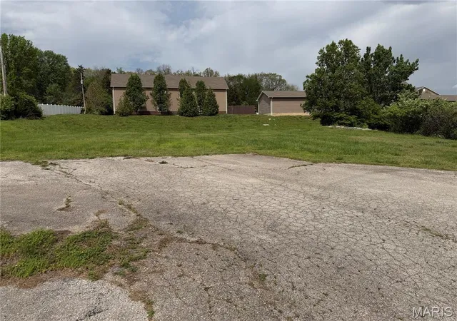 2nd image of 1337 W 5th St, Eureka, MO 63025 | MLS# MIS26024249