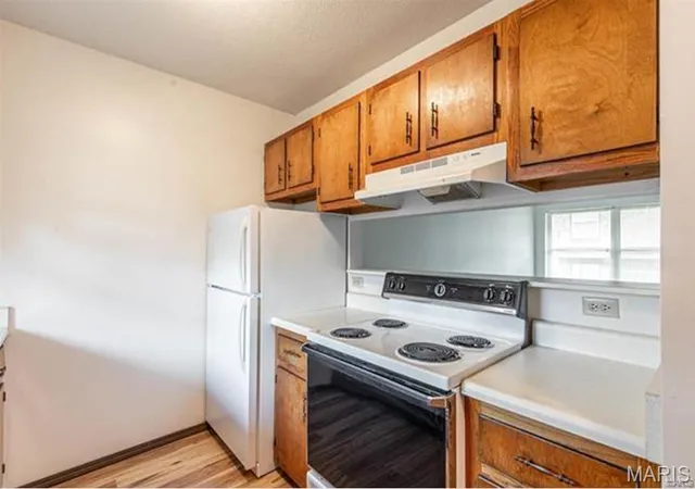 Photo 3 of Townhouse for sale at 1020 E Washington, Doniphan, MO 63935 | MLS# MIS26024251 | Listing updated on 2026-09-03
