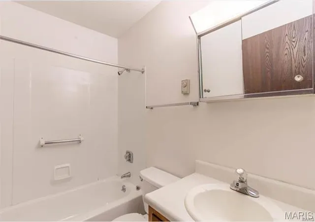 Photo 4 of Townhouse for sale at 1020 E Washington, Doniphan, MO 63935 | MLS# MIS26024251 | Listing updated on 2026-09-03
