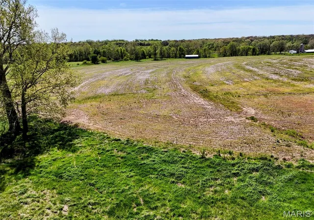 14th image of 418 County Road 418, Hannibal, MO 63401 | MLS# MIS26024267