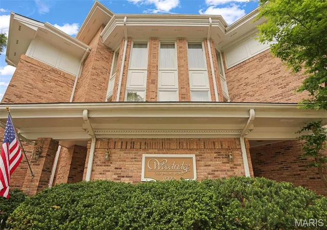 Homes for sale in Creve Coeur, MO | 11920 Old Ballas Rd #205, Creve Coeur, MO 63141 | MLS# MIS26024276