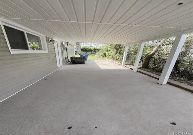3rd image of 9827 Winkler Dr, Saint Louis, MO 63136 | MLS# MIS26024298