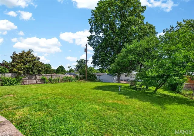 Homes for sale in Mehlville, MO | 209 Freeman Dr, Mehlville, MO 63129 | MLS# MIS26024313