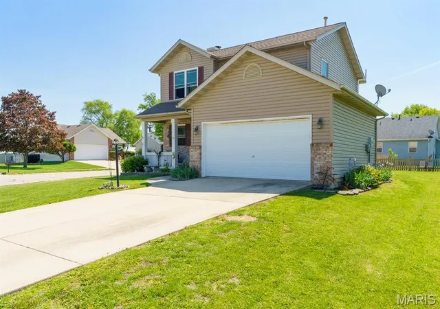 Homes for sale in Glen Carbon, IL | 35 Jason Dr, Glen Carbon, IL 62034 | MLS# MIS26024385