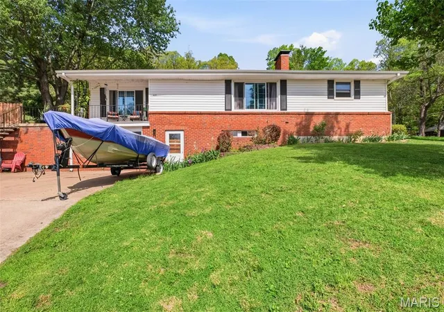 Homes for sale in Clarksville, MO | 409 Luke St, Clarksville, MO 63336 | MLS# MIS26024445