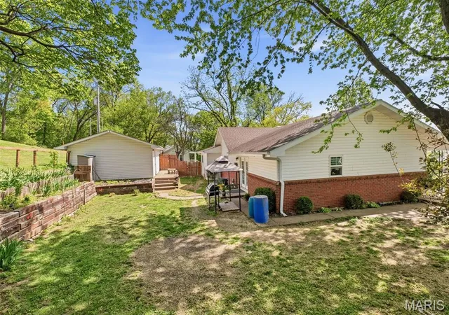Homes for sale in Clarksville, MO | 409 Luke St, Clarksville, MO 63336 | MLS# MIS26024445