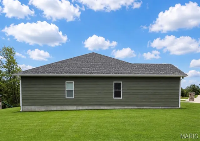 Homes for sale in Linn, MO | 303 Karlie Ct, Linn, MO 65051 | MLS# MIS26024487