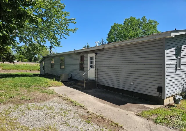 Homes for sale in Pinckneyville, IL | 716 W Water, Pinckneyville, IL 62274 | MLS# MIS26024492