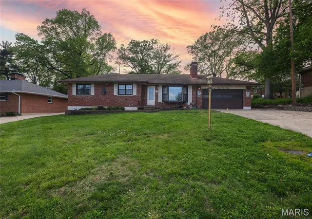 Homes for sale in Saint Louis, MO | 3503 Wintergreen Ln, Saint Louis, MO 63125 | MLS# MIS26024497