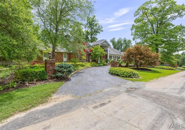 3rd image of 556 Oak Terrace Dr, Farmington, MO 63640 | MLS# MIS26024514