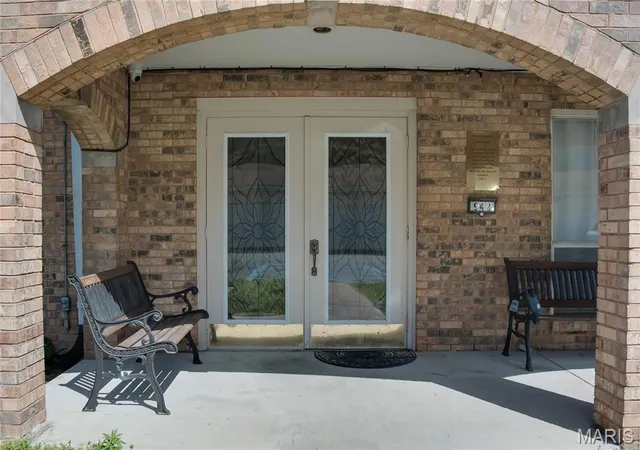 Homes for sale in Creve Coeur, MO | 942 Guelbreth Ln #301, Creve Coeur, MO 63141 | MLS# MIS26024609