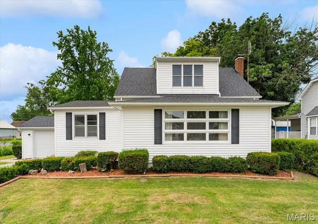 Homes for sale in New Baden, IL | 801 E Hanover St, New Baden, IL 62265 | MLS# MIS26024746