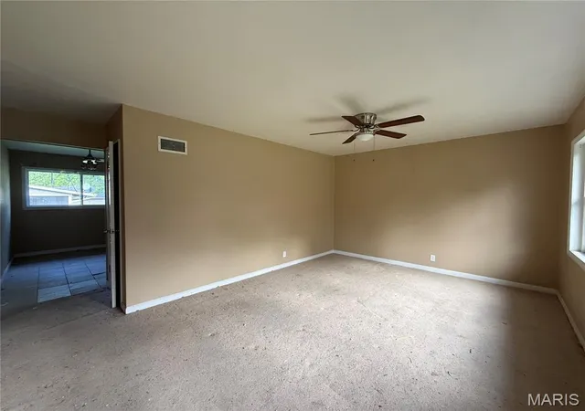 Photo 3 of Sale Pending at 9715 Tullamoor Dr, St Louis, MO 63136 | MLS# MIS26024828 | Listing updated on 2026-08-27
