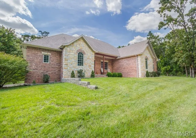 Homes for sale in Lebanon, MO | 24473 Remington Ln, Lebanon, MO 65536 | MLS# MIS26024875