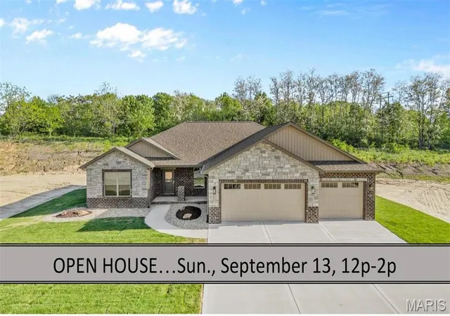 Photo 1 of Single family home for sale at 2947 Bluff Ridge Ct, Maryville, IL 62062 | MLS# MIS26024899 | Listing updated on 2026-09-14