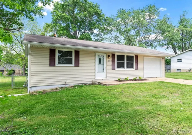 Homes for sale in Pacific, MO | 1877 Forest Ln, Pacific, MO 63069 | MLS# MIS26024951