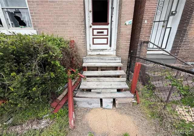 Photo 3 of Multi family home for sale at 4923 Suburban Trak, Saint Louis, MO 63108 | MLS# MIS26025044 | Listing updated on 2026-07-10