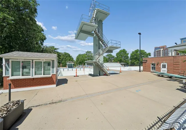 Homes for sale in Clayton, MO | 200 S Brentwood Boulevard, Clayton, MO 63105 | Houzeo