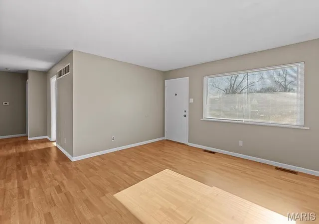 Photo 3 of Single family home for sale at 1155 Mullanphy Rd, Florissant, MO 63031 | MLS# MIS26025088 | Listing updated on 2026-09-23