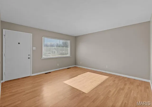Photo 3 of Single family home for sale at 1155 Mullanphy Rd, Florissant, MO 63031 | MLS# MIS26025088 | Listing updated on 2026-09-23