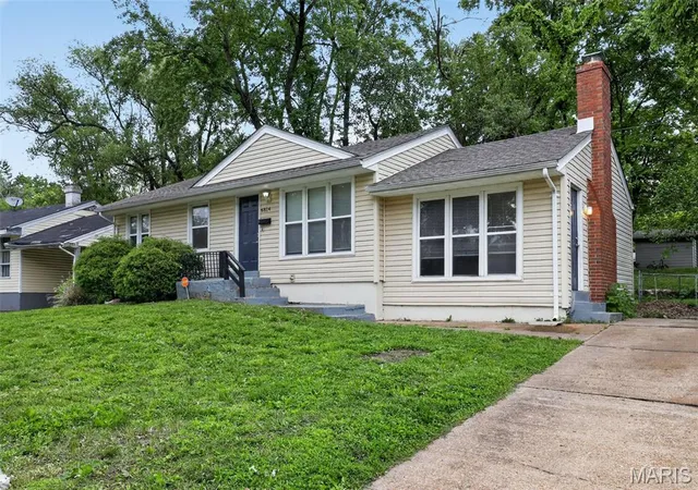 Homes for sale in Saint Louis, MO | 6814 Frostview Ln, Saint Louis, MO 63134 | MLS# MIS26025183