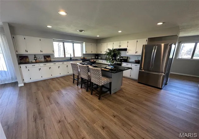 Photo 3 of Single family home for sale at 164 Geroid Ct, Jackson, MO 63755 | MLS# MIS26025184 | Listing updated on 2026-04-24