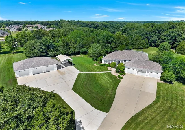 Homes for sale in Wentzville, MO | 31 Raven Ct, Wentzville, MO 63385 | MLS# MIS26025215