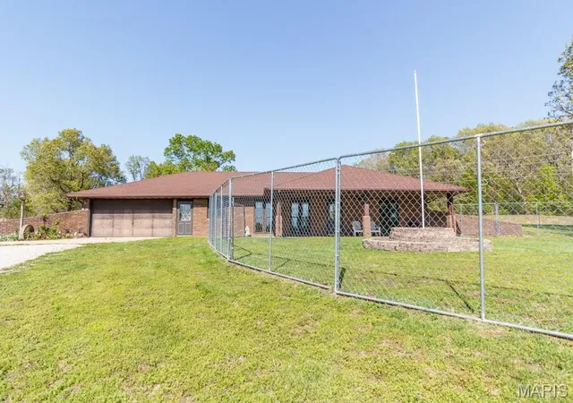 Homes for sale in Laquey, MO | 28495 Hwy 17, Laquey, MO 65534 | MLS# MIS26025256