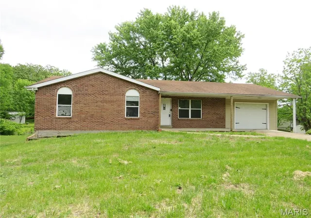 1st image of 1140 Sycamore Ln, Saint Clair, MO 63077 | MLS# MIS26025266