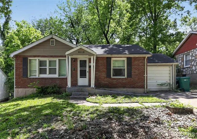 Homes for sale in University City, MO | 8110 Underhill Dr, University City, MO 63114 | MLS# MIS26025276