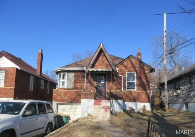Homes for sale in Saint Louis, MO | 6717 Glenmore Ave, Saint Louis, MO 63121 | MLS# MIS26025277