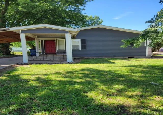 Homes for sale in Cahokia, IL | 306 W 5th St, Cahokia, IL 62206 | MLS# MIS26025287